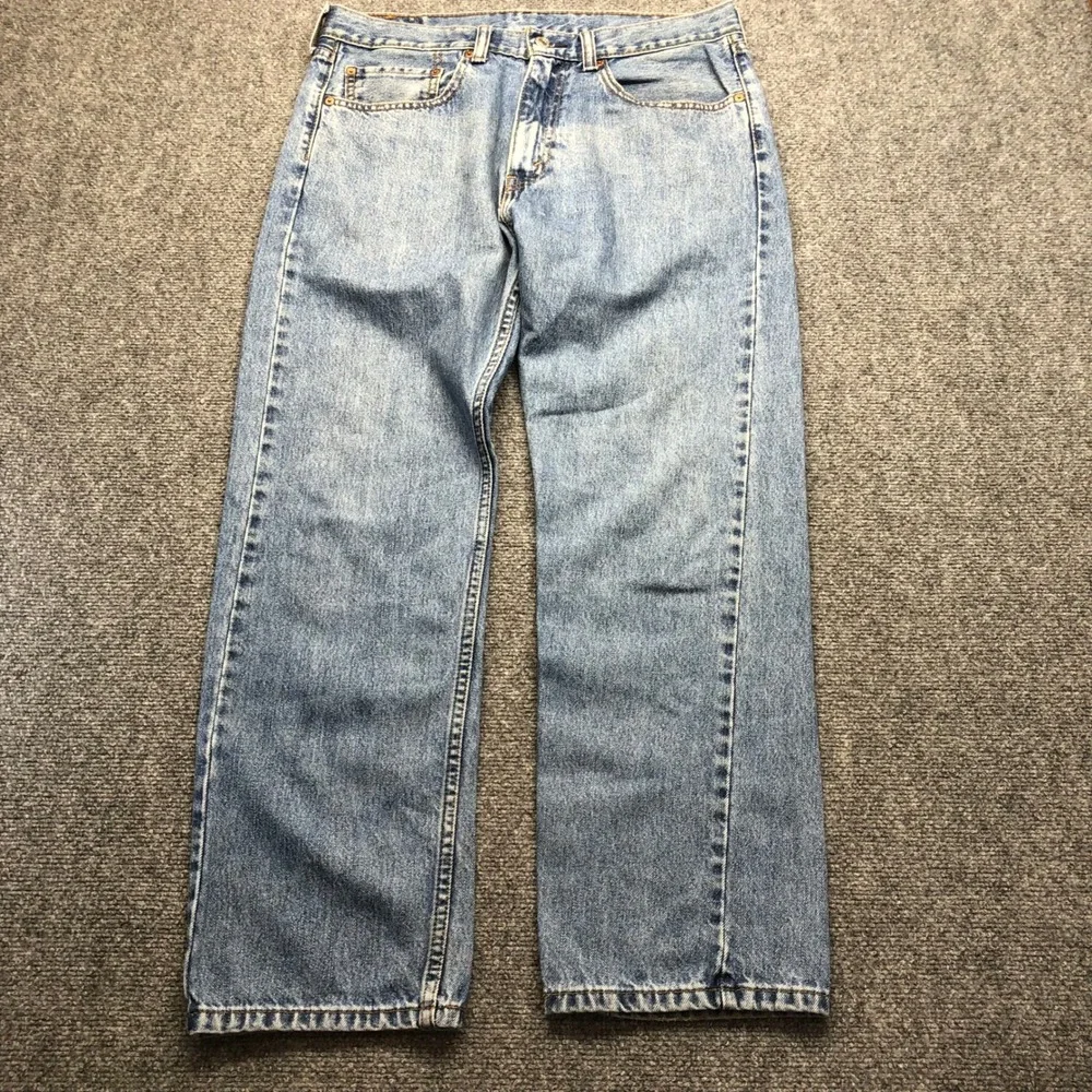 Levis 505 Regular Fit Jeans Mens 34x29 Light Wash Blue Denim Straight Leg